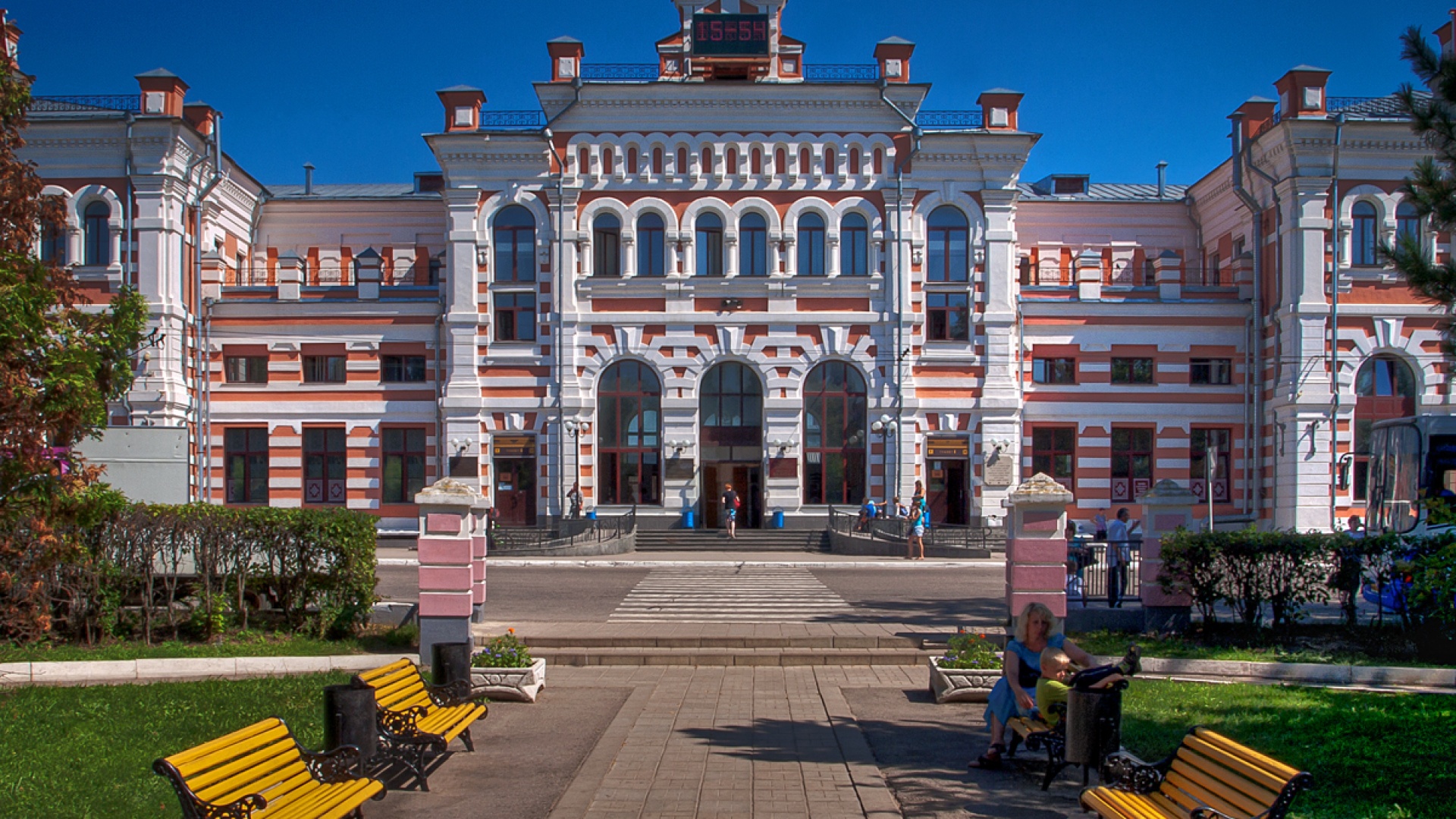 Здание вокзала 