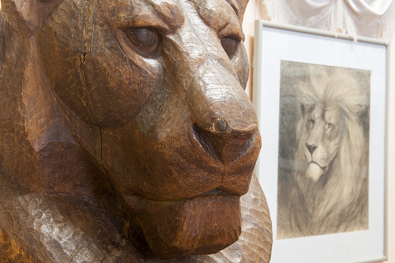 «Наследники» Ватагина: выставка животных в искусстве работает в Палатах купца Коробова