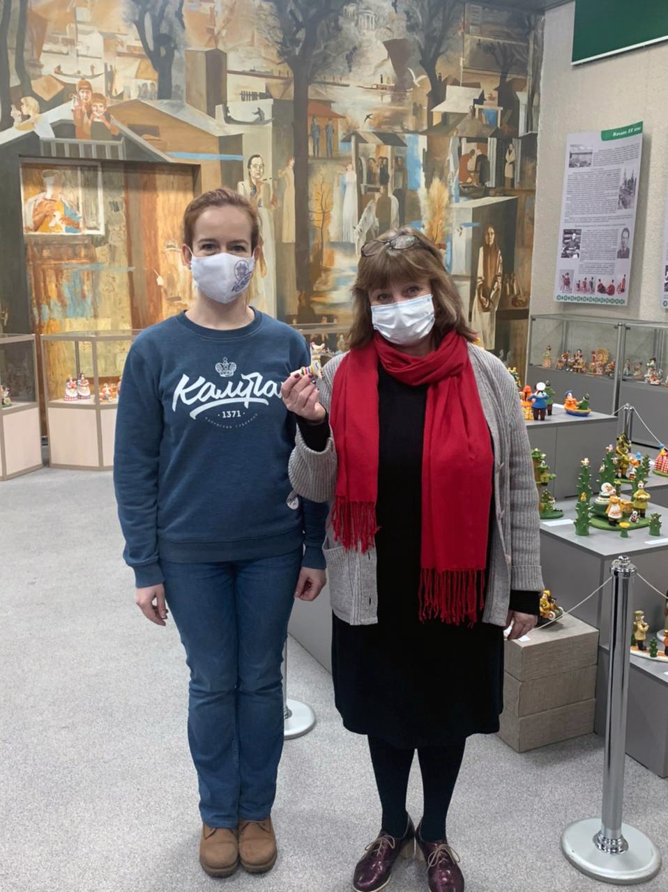 Музей Дымковской игрушки получил от калужан в подарок свистульку из Хлуднева