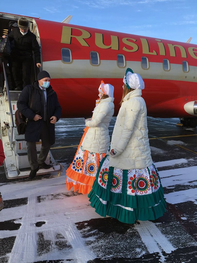 Колоритная встреча по прилете