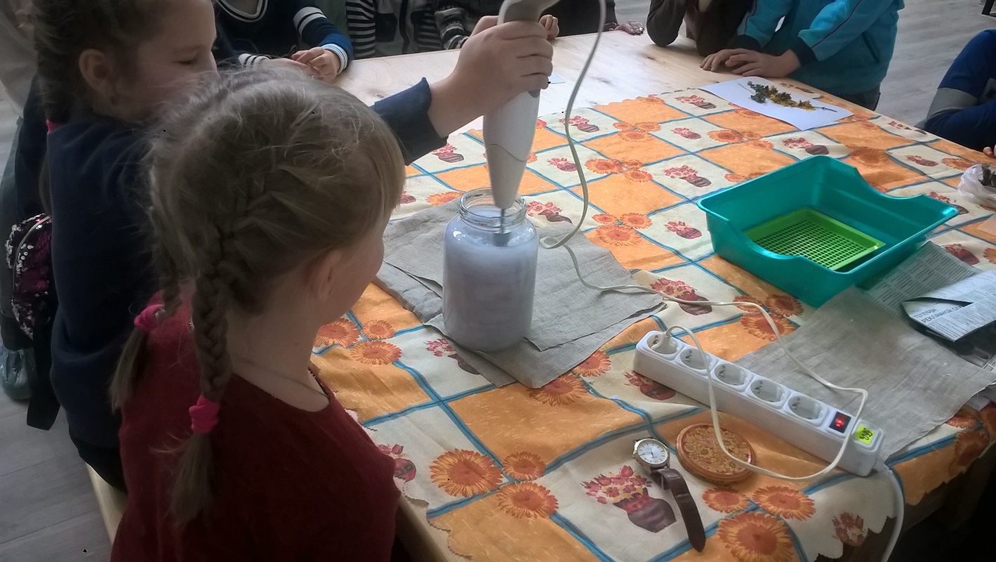 Мастер-класс по изготовлению бумажного листа.