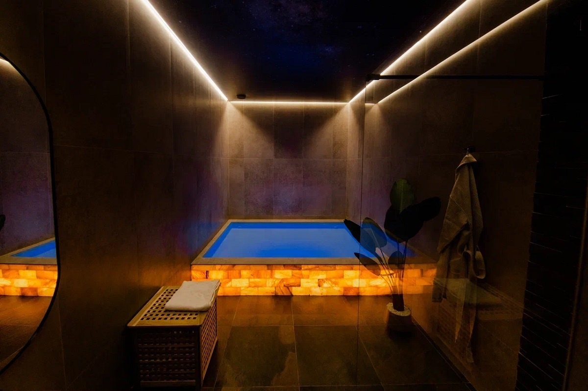 Процедура флоатинга - невесомость на воде