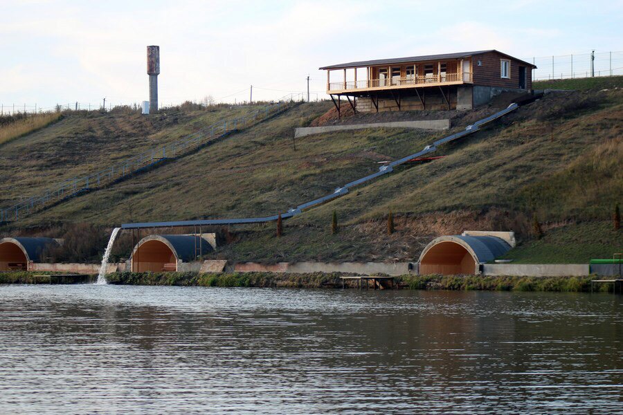 Гроты и кафе - для аренды.