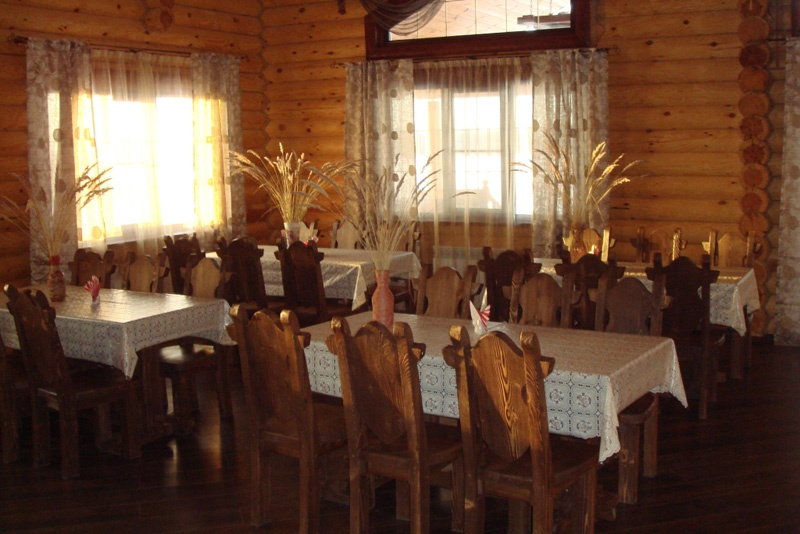 Кафе на территории базы отдыха.