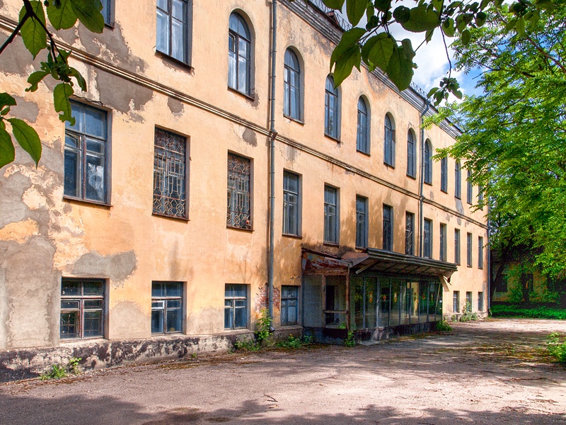 Бывший главный дом усадьбы.