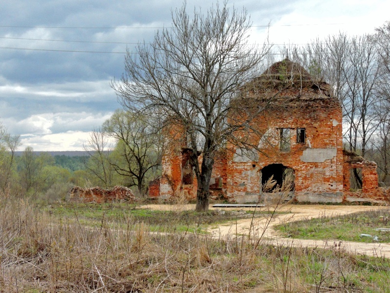 Бывшая усадебная церковь.