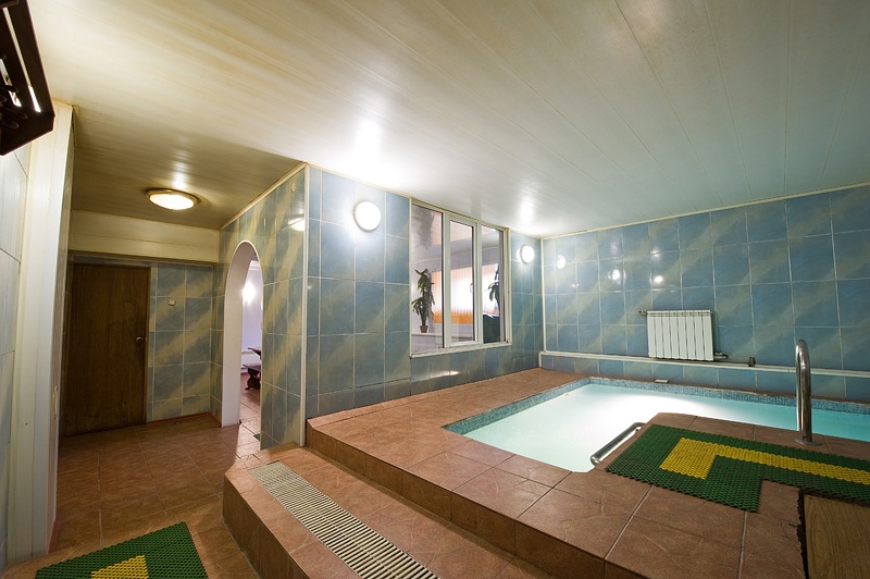 Сауна с бассейном.