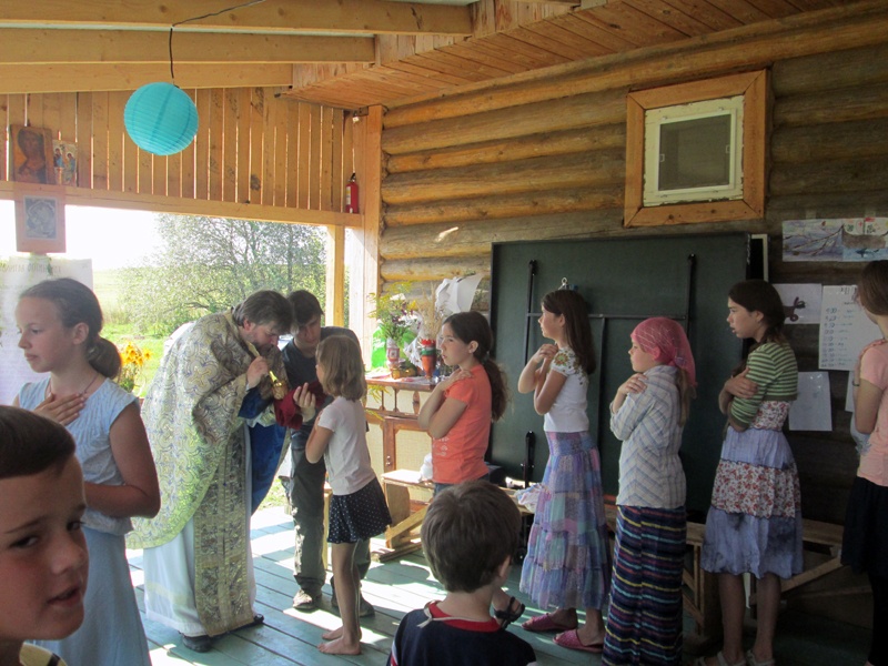 Православный лагерь на турбазе "Отсров Пасхи".