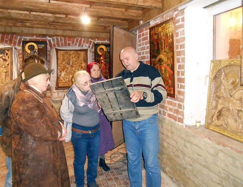 Владимир Кобзарь рассказывает от своей коллекции.