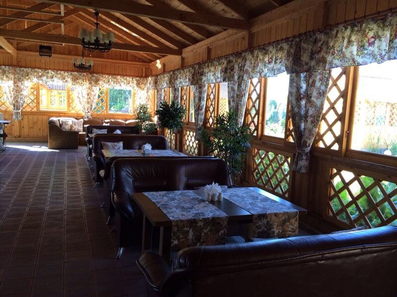 Летняя веранда ресторана.