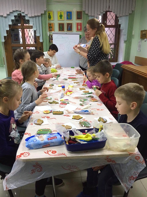 Мастер-класс по росписи пряников.