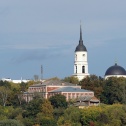 Вид на Дворянское собрание и Свято-Троицкий кафедральный собор с правого берега Оки.
