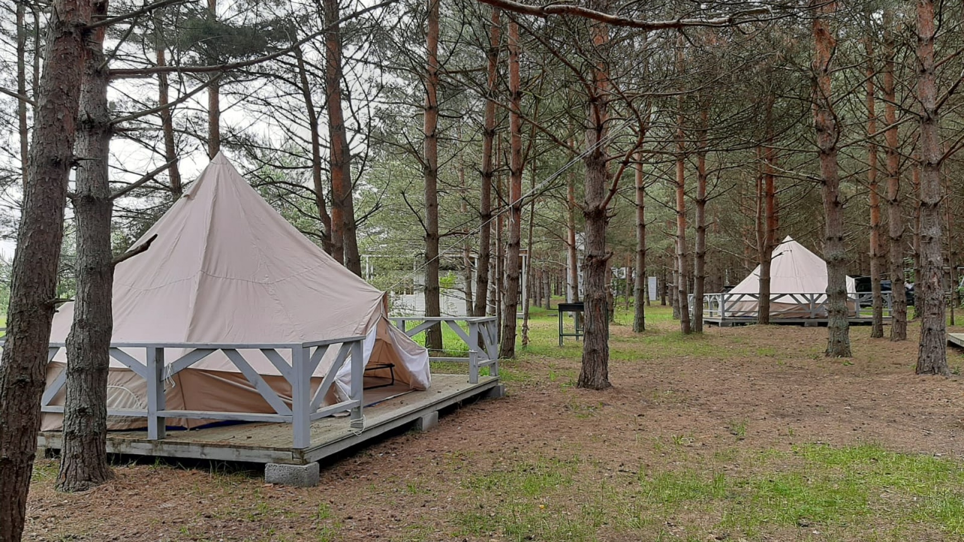 Кемпинг повышенной комфортности «Ильинское» («Белые бугры»)