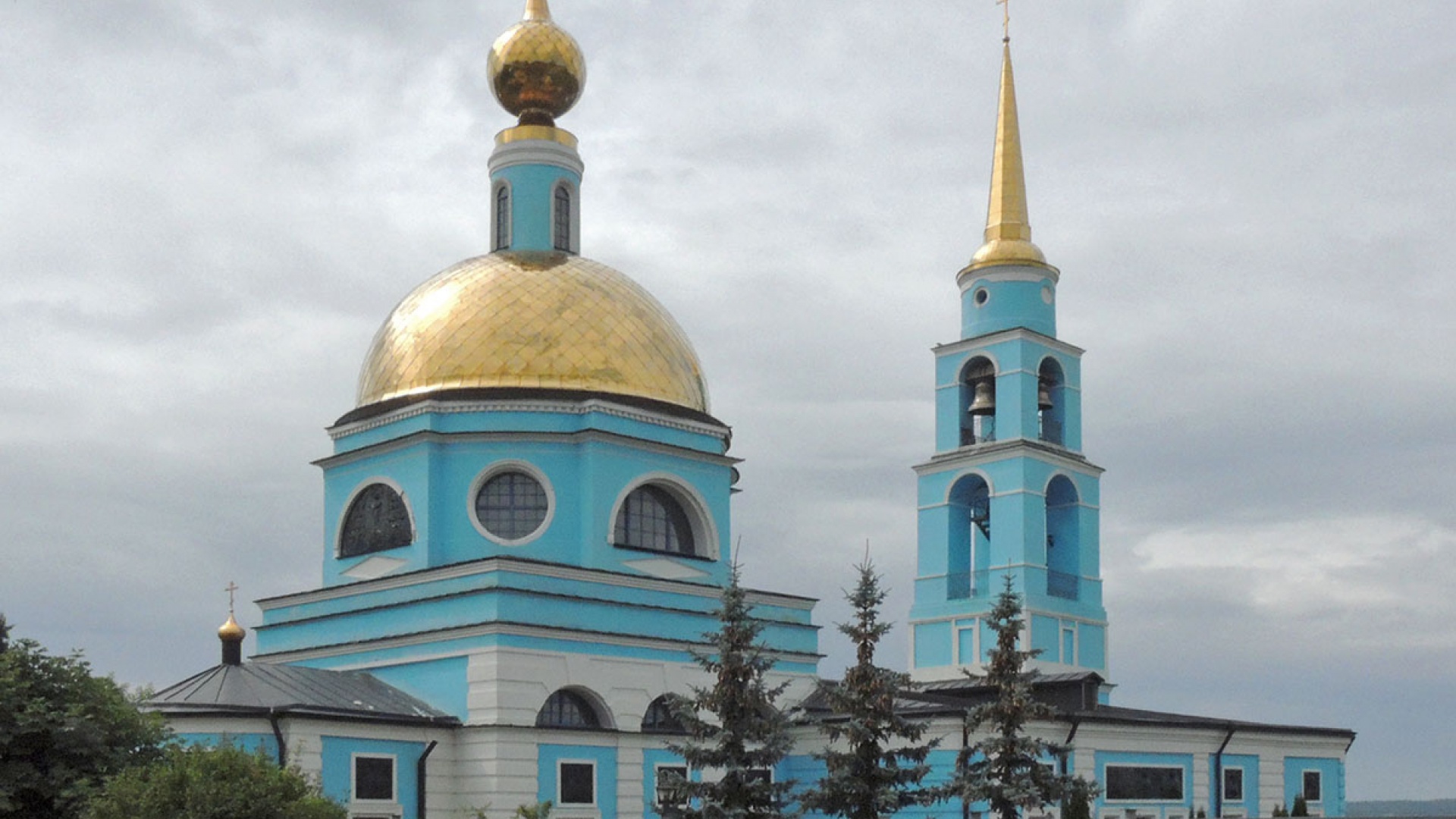 Покровский храм в селе Недельном